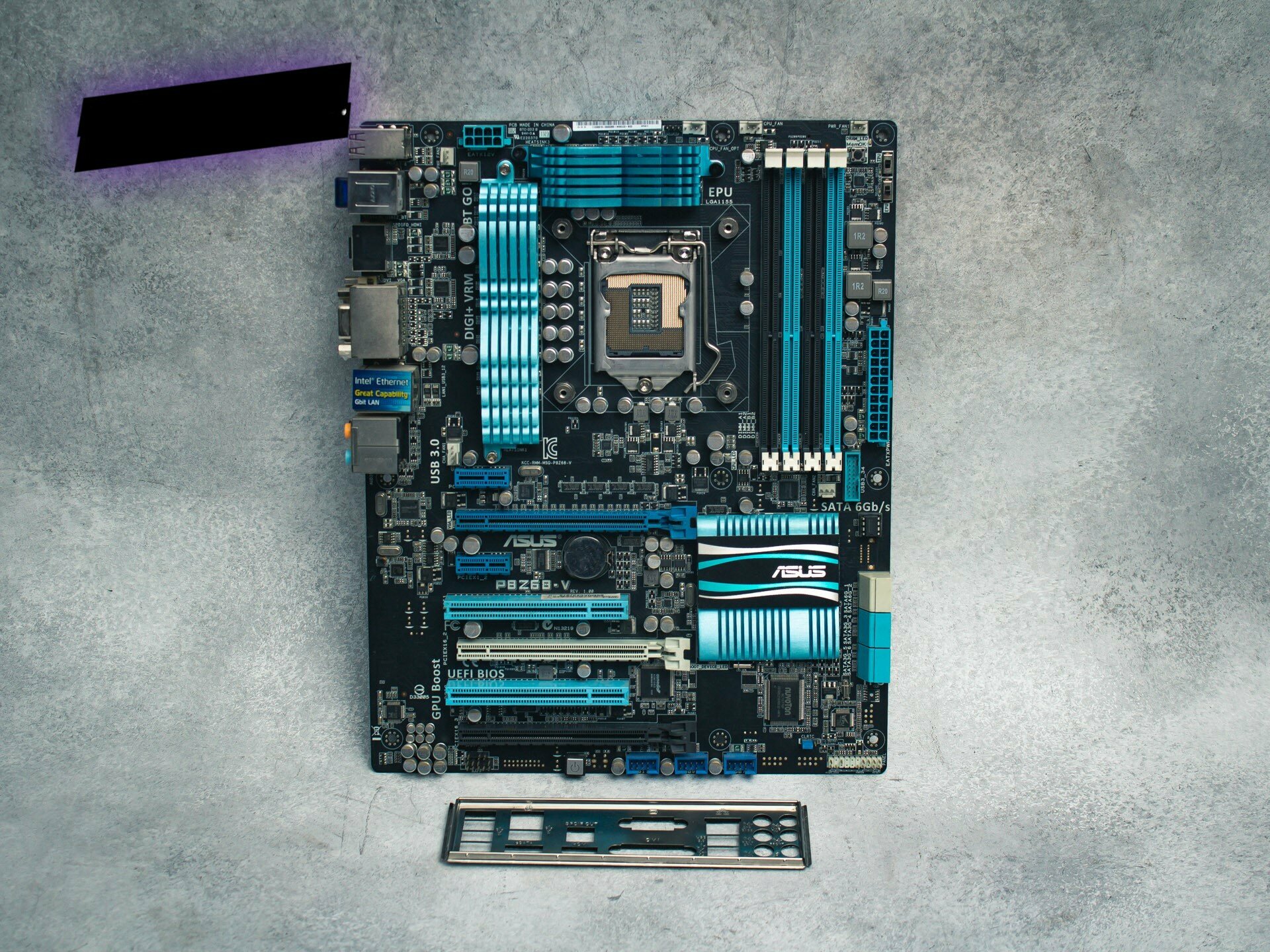 Материнская плата Asus P8Z68-V LGA 1155 (Б/У ОТЛИЧНОЕ СОСТОЯНИЕ) ПОДДЕРЖКА ПРОЦЕССОРОВ iNTEL 2 ПОКОЛЕНИЯ (ДЛЯ ПОДДЕРЖКИ 3-ГО НУЖНО ПРОШИТЬ БИОС)