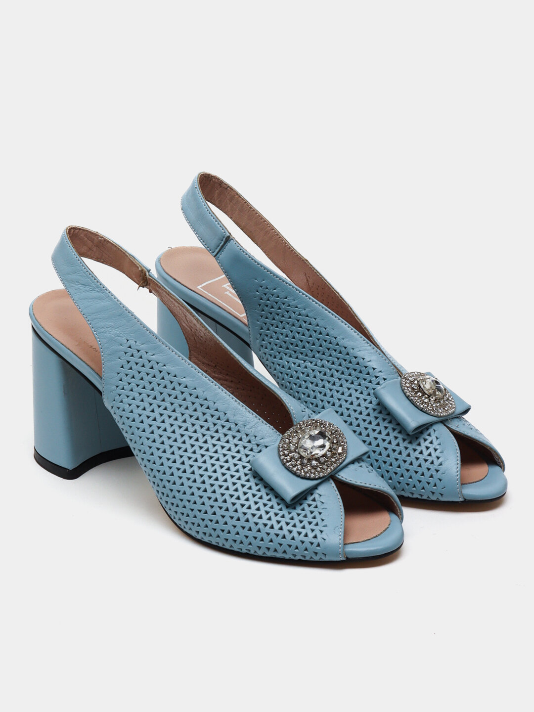 Босоножки Босоножки женские, из натуральной кожи, на каблуках и на платформе