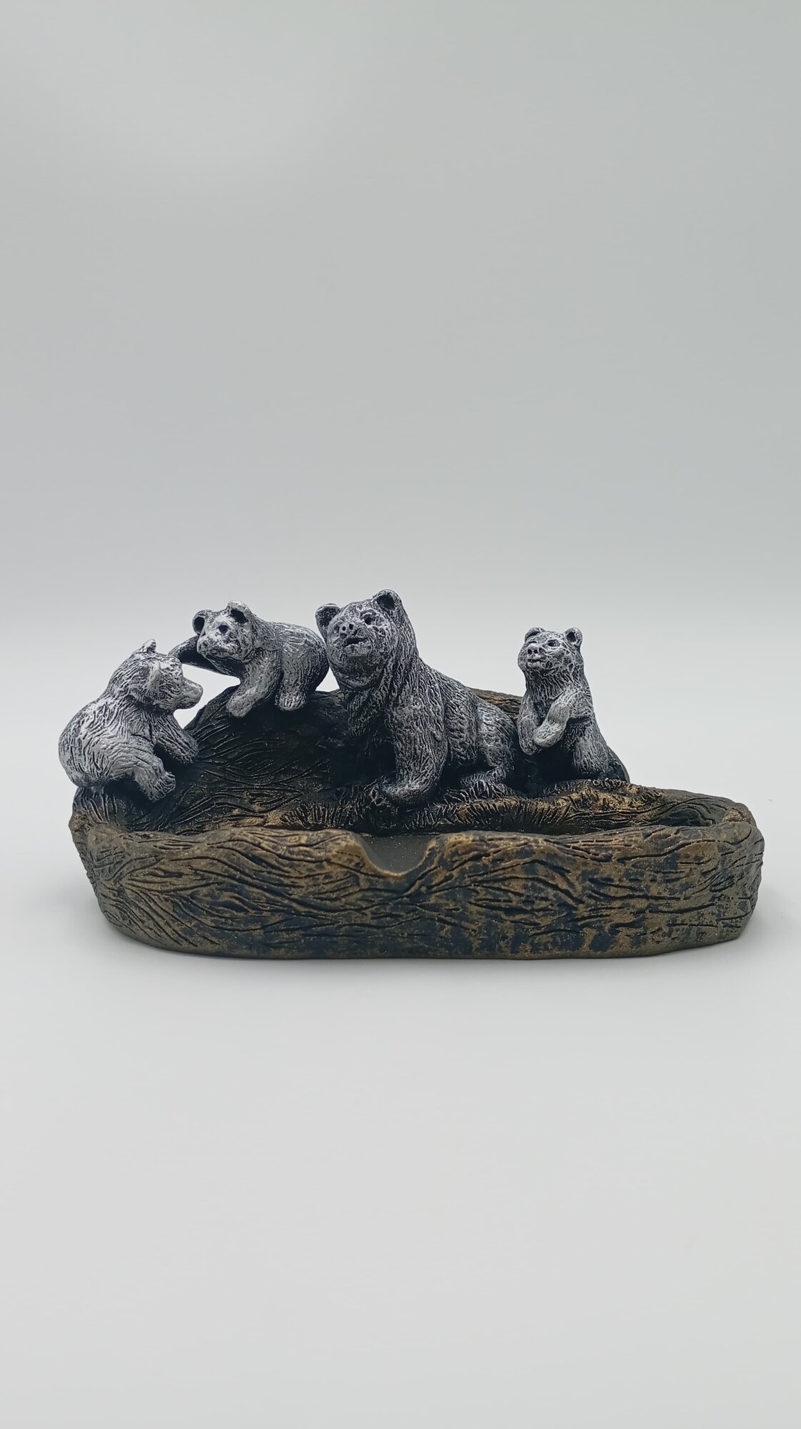 Фигурка Present61 "Медведи", поли стоун, серебристая, 20x20x14см — фото 1