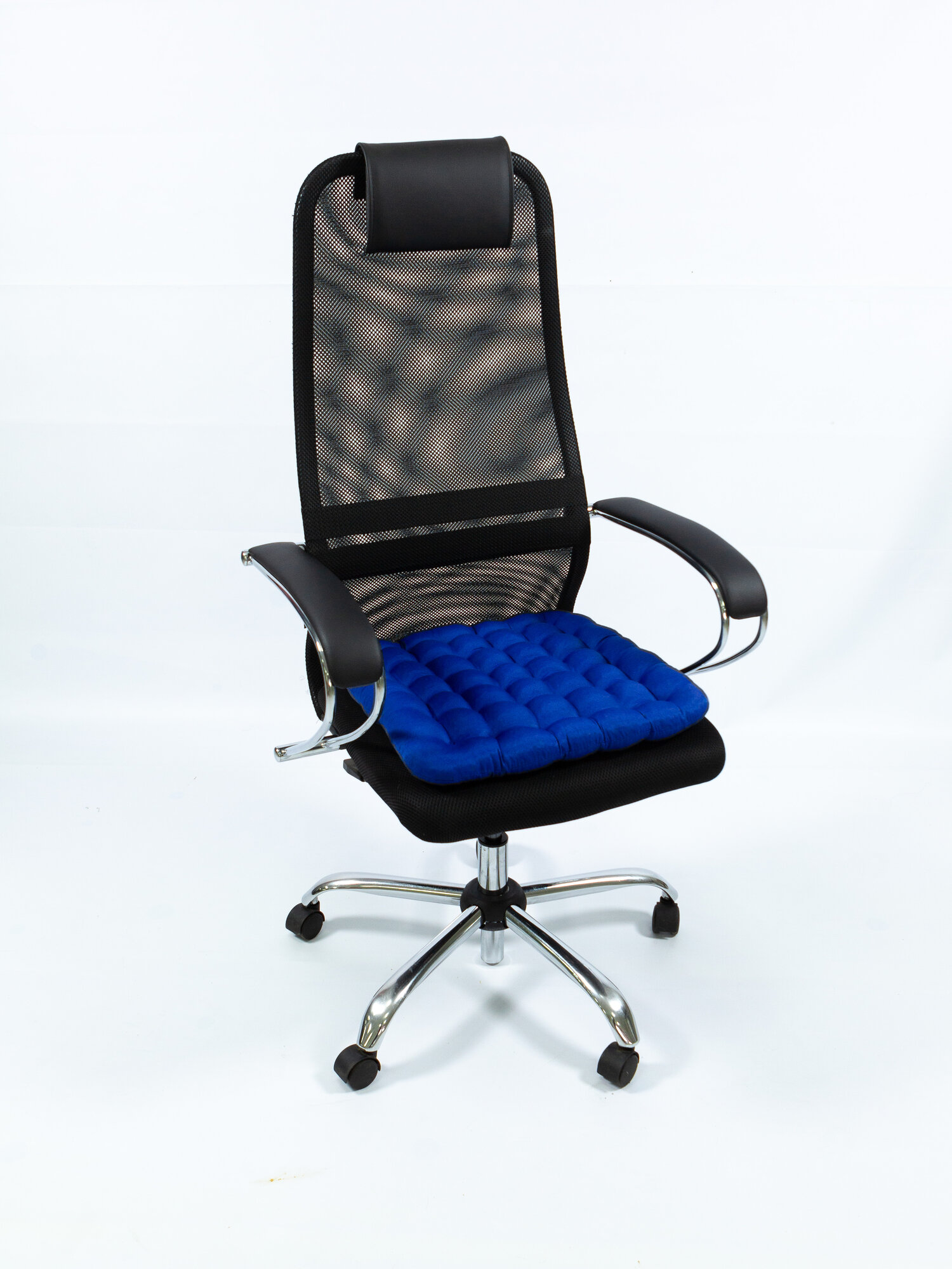 Подушка на стул BIO-TEXTILES "БИО" синяя 50*45 с лузгой гречихи ортопедическая сидушка на сиденье — фото 1