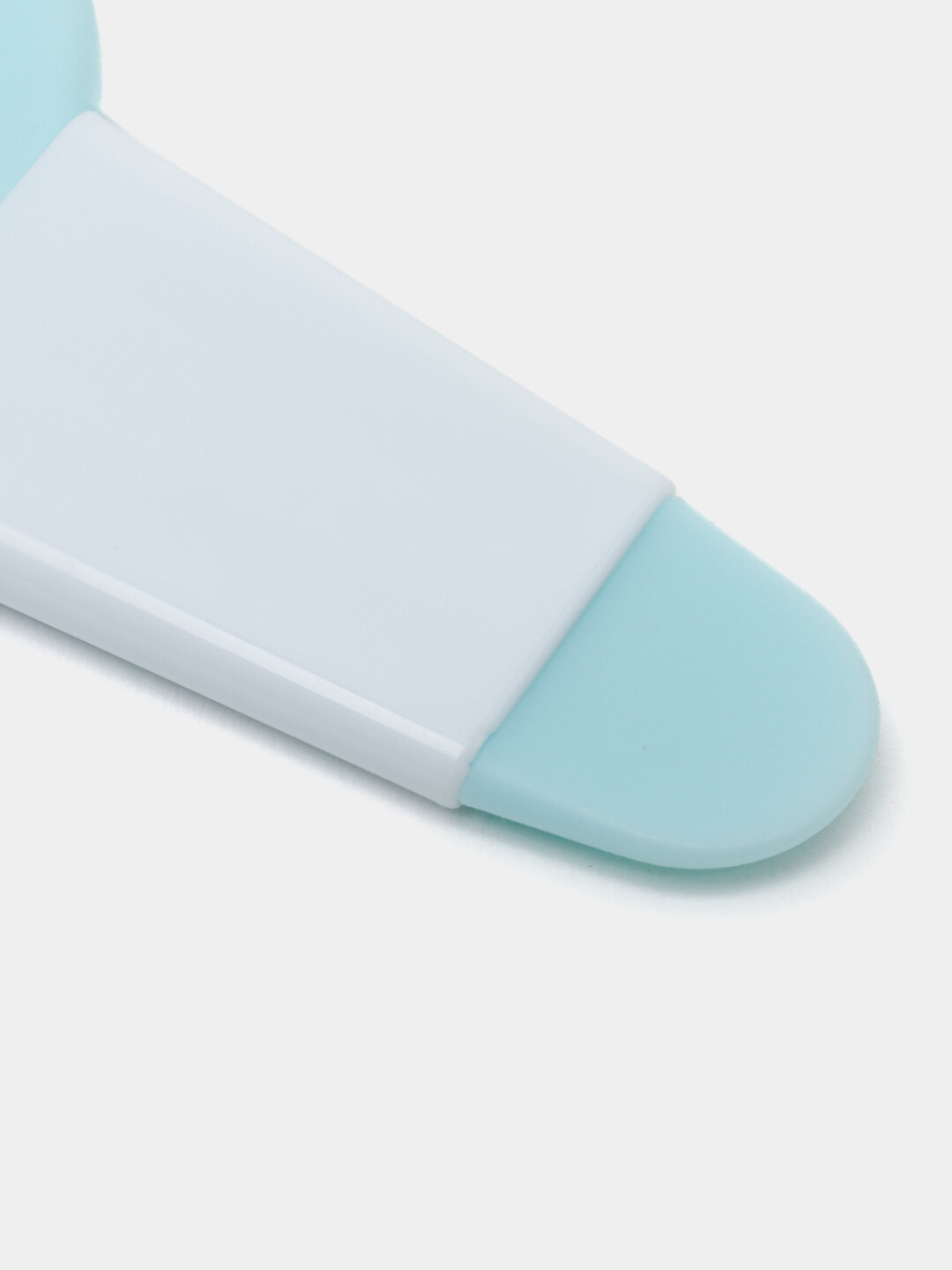 Силиконовый трафарет для макияжа 4в1 с аппликатором для теней стрелок и туши, голубого цвета. — фото 1