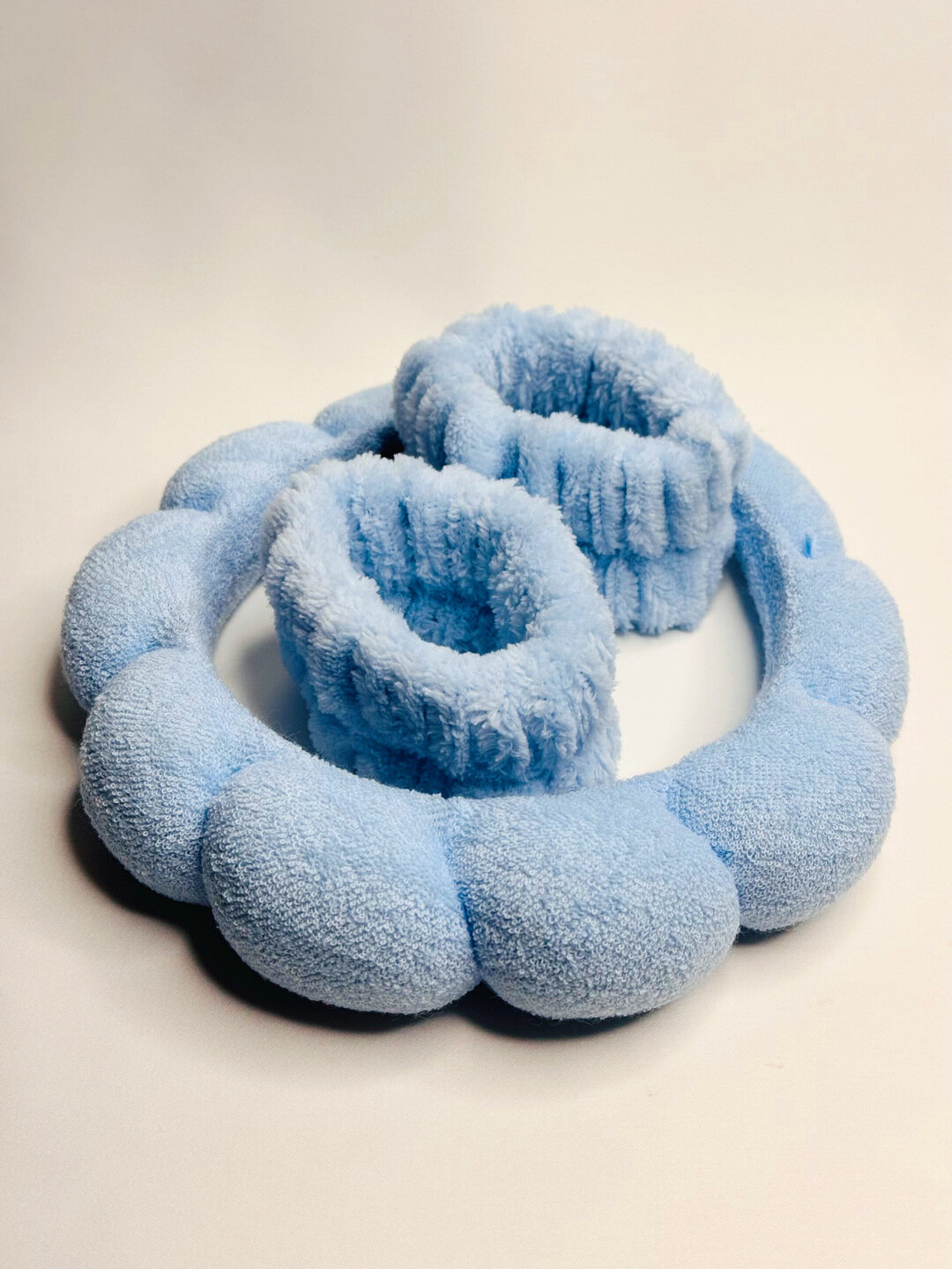 Ободок и нарукавники — подходит для умывания и косметических процедур