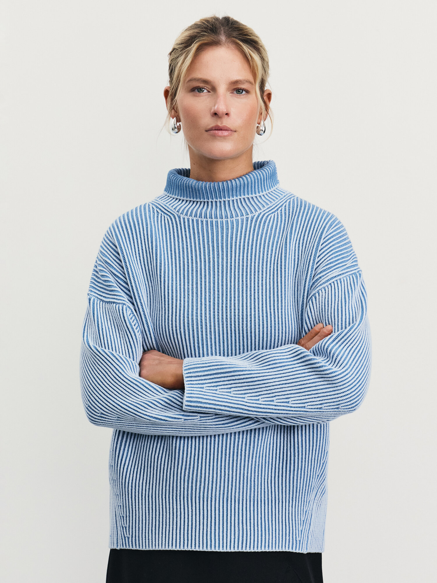 Свитер Zarina размер XS (RU 42)  голубой