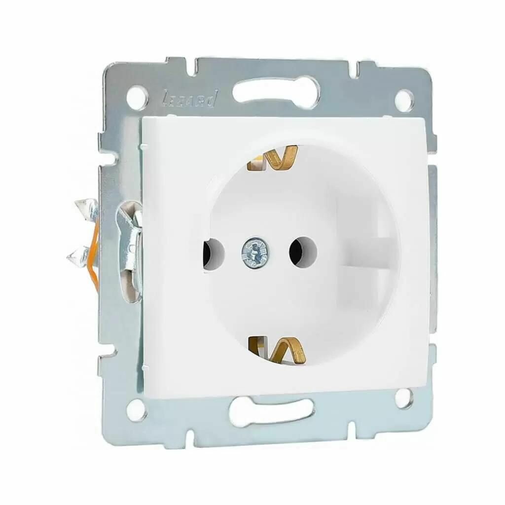 Розетка Lezard "Karina", 1 гнездо, с заземлением, 16 А, 250 В, пластик, IP20, белая, ПБТ