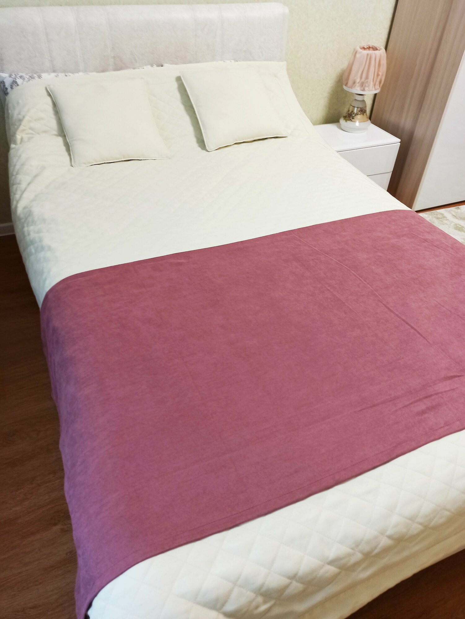 Покрывало - дорожка на кровать "Кружева" Канвас 80х190 см, темно-розовый