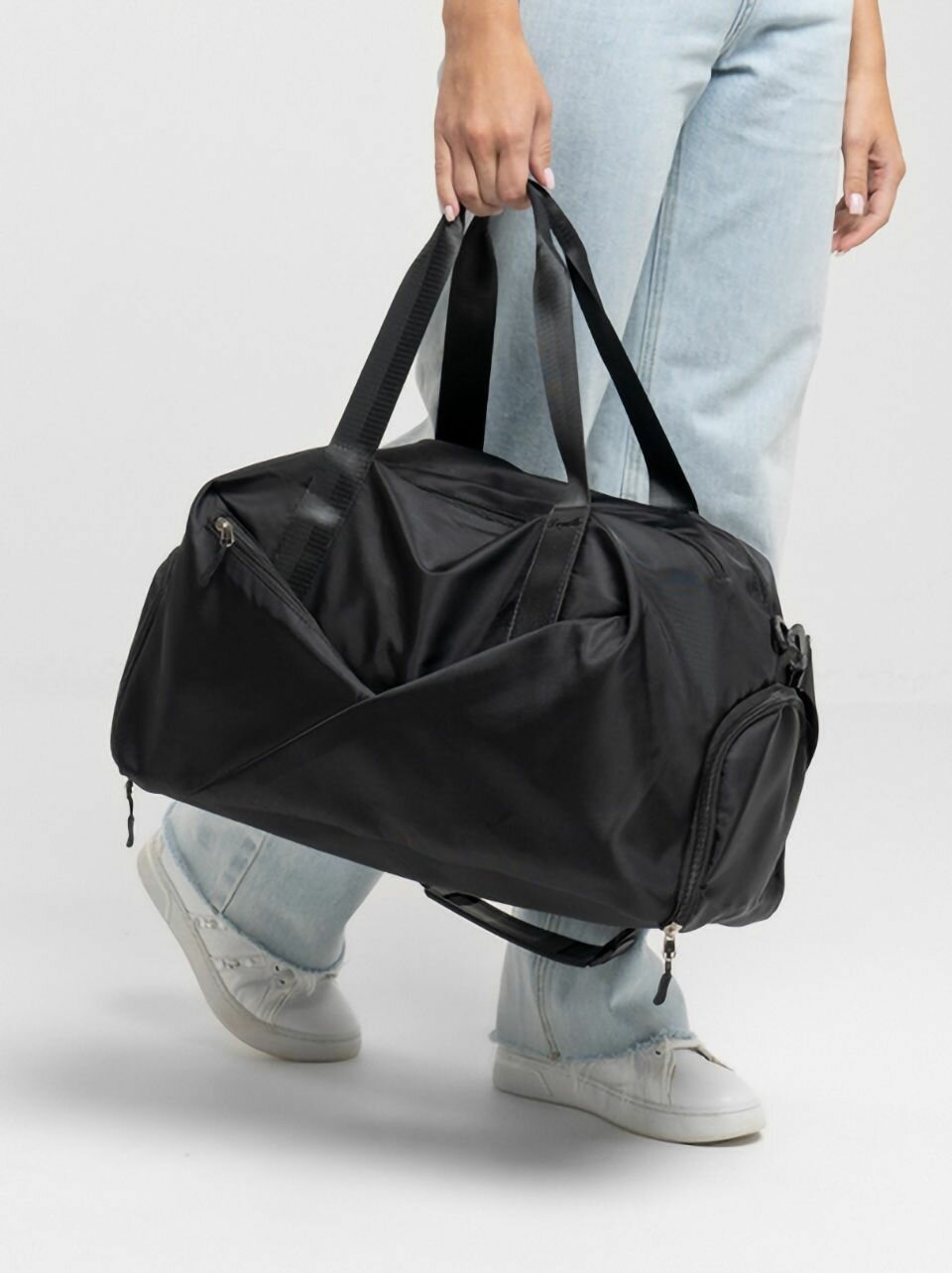Женская сумка, спортивная, дорожная, черная - фотография № 3