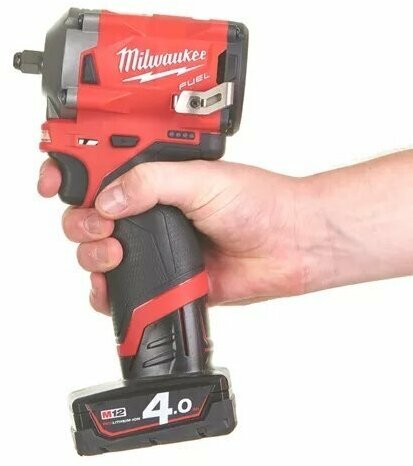 Аккумуляторный ударный гайковерт Milwaukee, 3/8" M12 FIW38-422X FUEL, с 2 АКБ 4Ач и 2 Ач и ЗУ, в кейсе, - фото №2