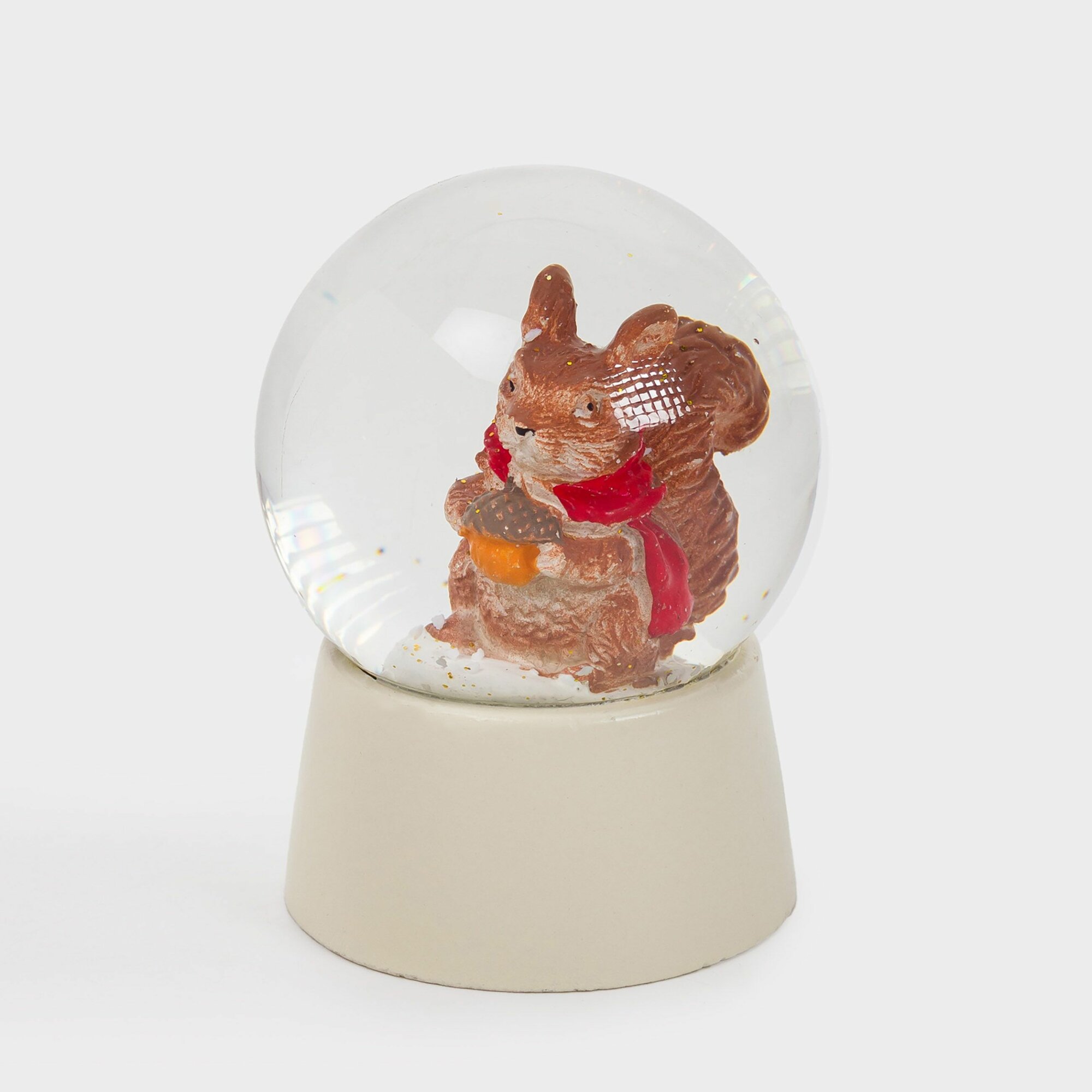 Снежный шар 6 см стекло/полирезин молочный Белка с грибом Forest animals