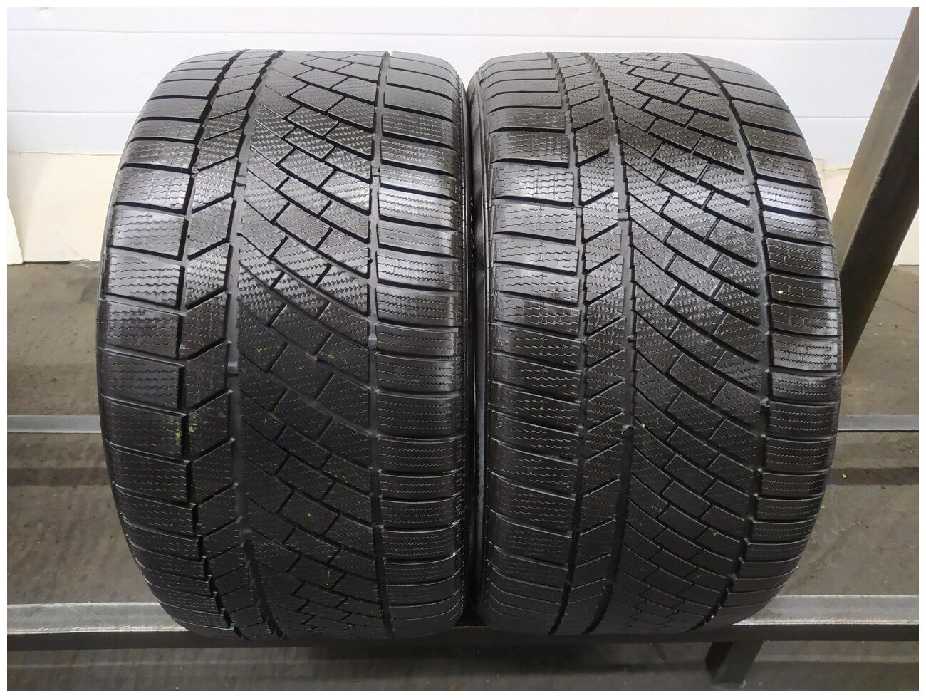 Continental ContiWinterContact TS 830 P 295/35 R19 БУ Шины Зимние