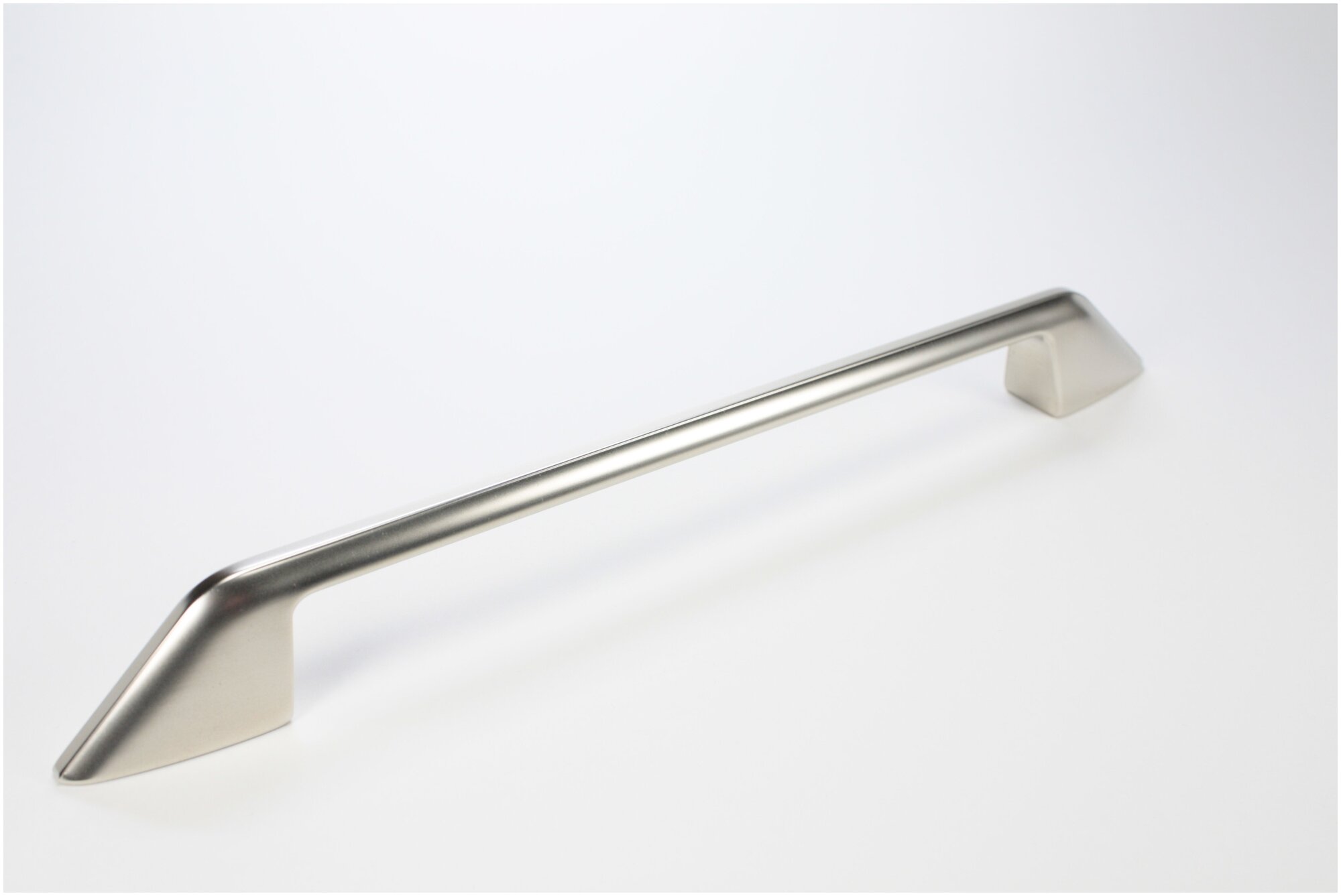 Ручка мебельная скоба Quadra от ROBERTO MARELLA Матовый никель