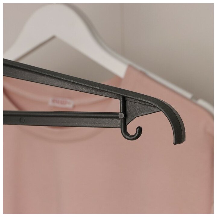 Вешалка-плечики для верхней одежды, размер 56-68, цвет чёрный - фотография № 3