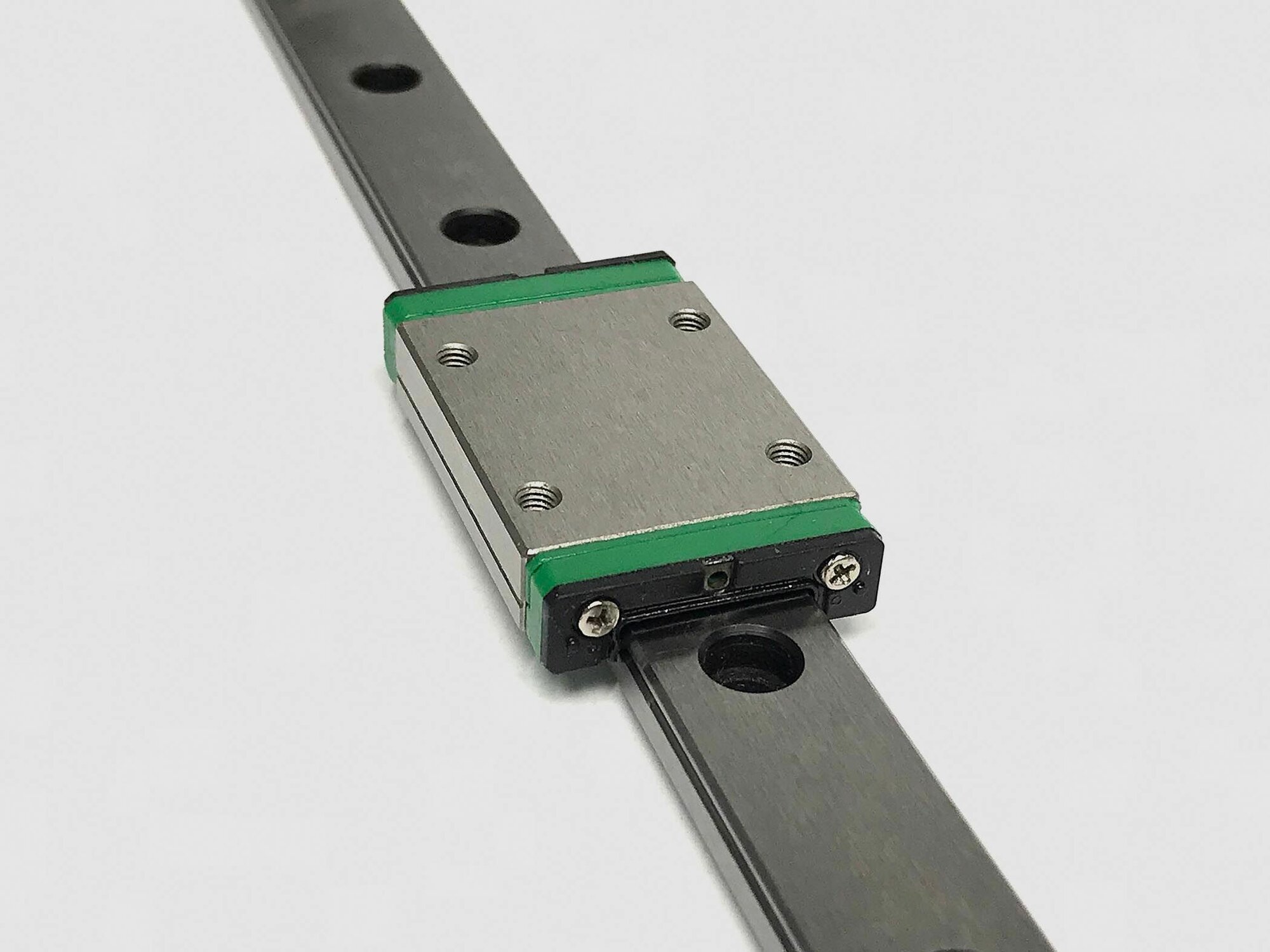 Рельсовая каретка MGW 7H, B561 / 1 шт / соберизавод — фото 1