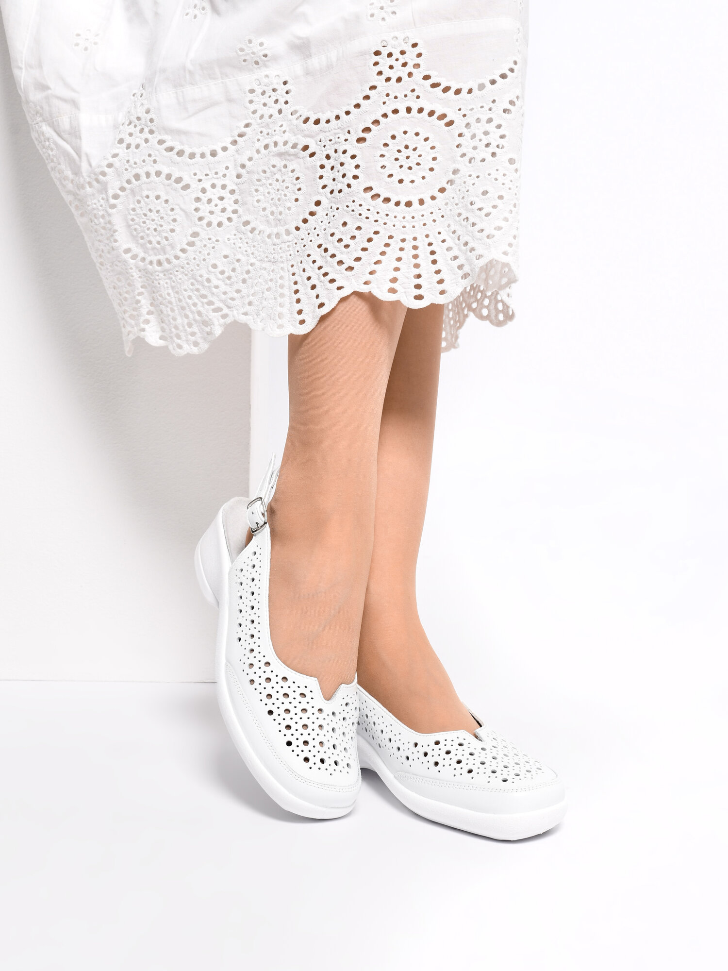 Сандалии Belwest, размер 37, белый