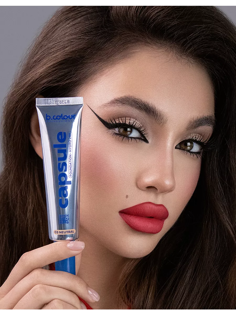 B.COLOUR PROFESSIONAL Тональный крем для лица матирующий, увлажняющий, стойкий CAPSULE 02 VANILLA — фото 1