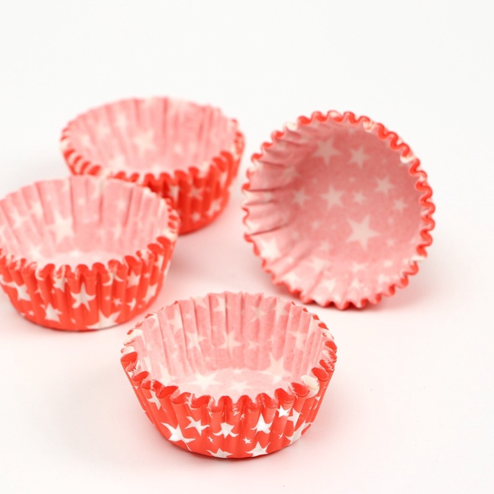 Форма для выпечки Upak Land «Звезды» для кексов красная 300 штук