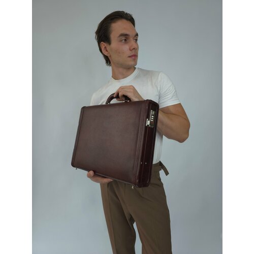 Портфель Black Buffalo фактура гладкая коричневый 27990₽