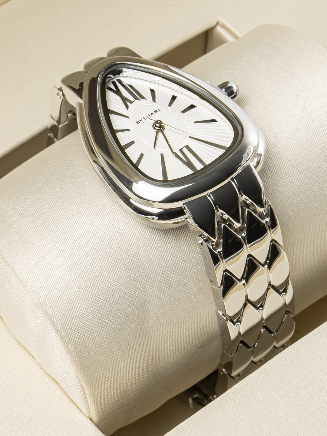 Наручные часы BVLGARI Classic, белый, — фото 1