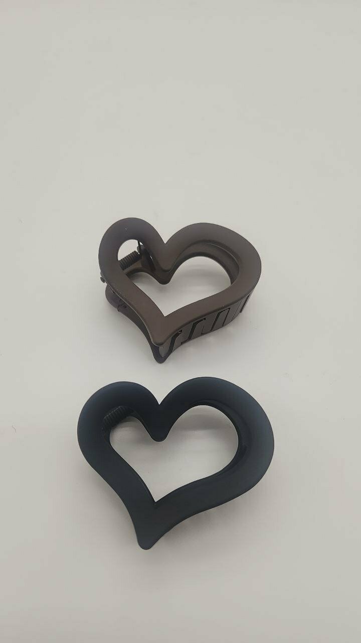 Крабики для волос — заколка с матовым покрытием, удобный зажим для всех.