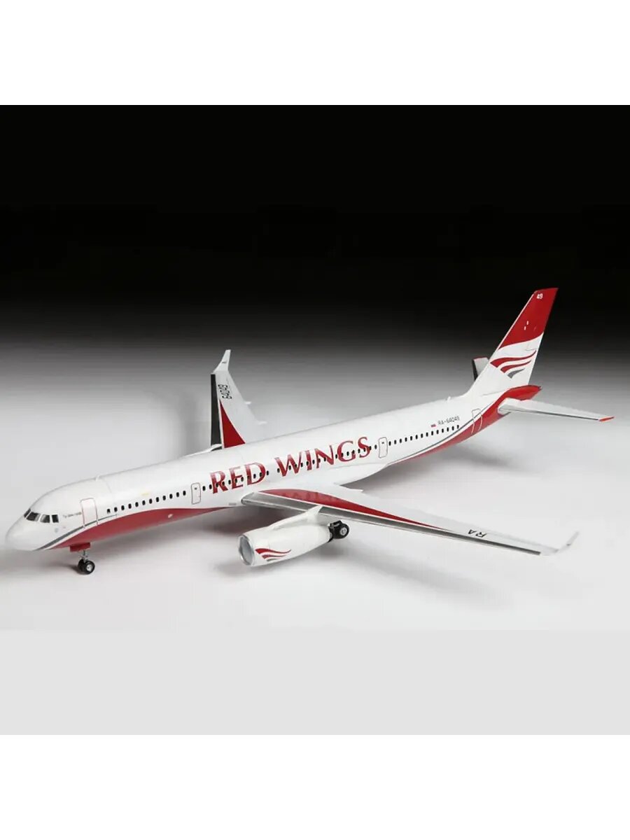 7023 Пассажирский авиалайнер Ту-204-100 — фото 1