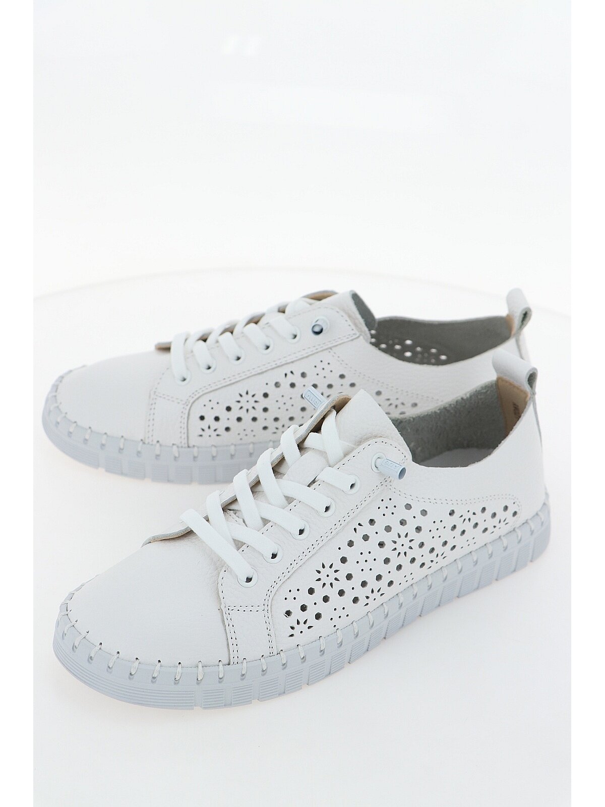 Полуботинки