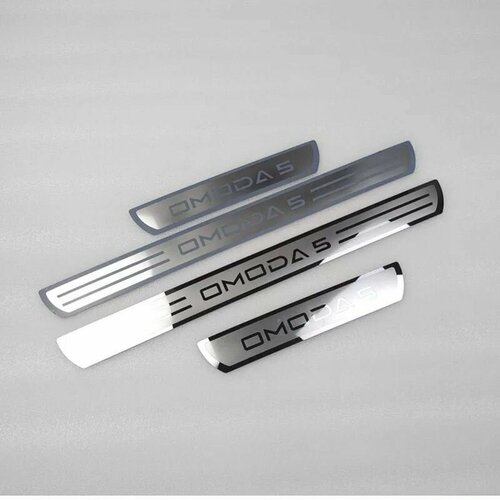 Накладки на пороги Omoda C5 металл / Омода С5 2022-2025 г. в