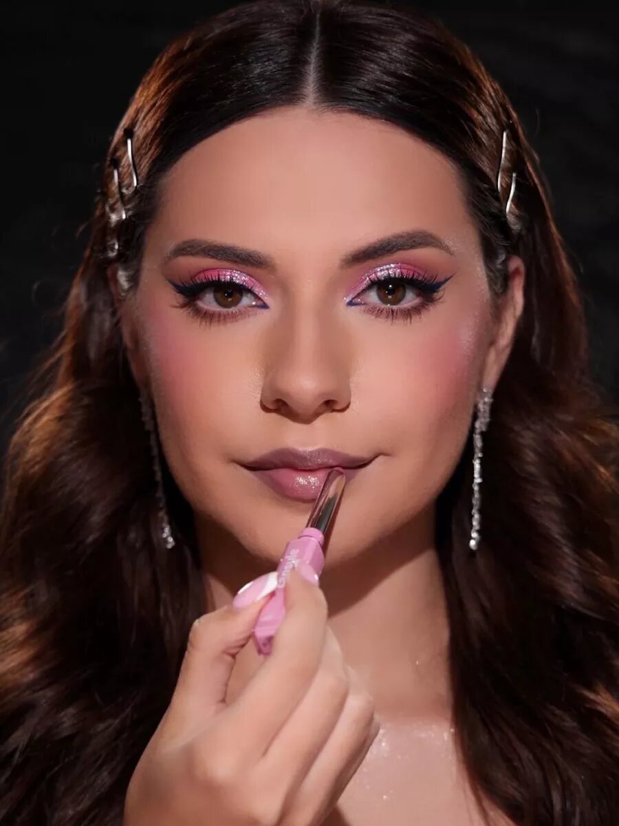 B.COLOUR PROFESSIONAL Блеск для губ с гиалуроновой кислотой, бальзам с оттенком CAPSULE 03 SELF LOVE — фото 1