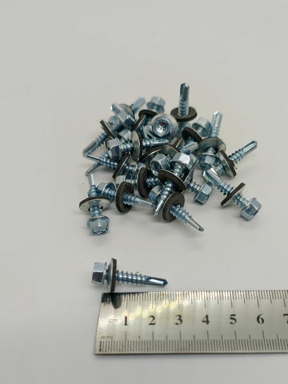 Саморез по металлу кровельный 5.5х25, цинк 50 шт — фото 1