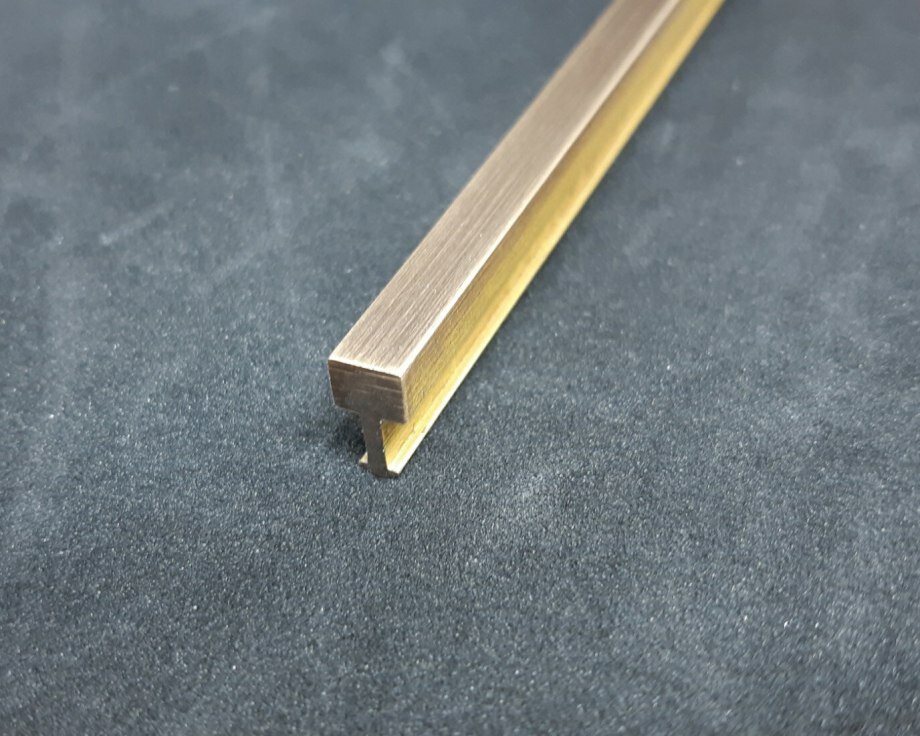 Профиль Для Плитки PROJOINT- Профиль из латуни антик для напольных покрытий. Размер 5x10x2.7 метра. PITOB 510
