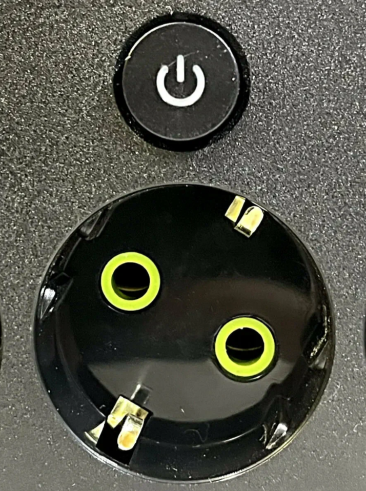 Тройник разветвитель с 3-мя розетками 2 USB и Type-C портом, черный — фото 1