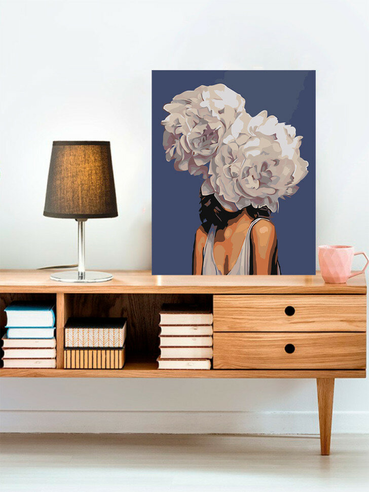 Картина по номерам "Девушка с цветами" — фото 1