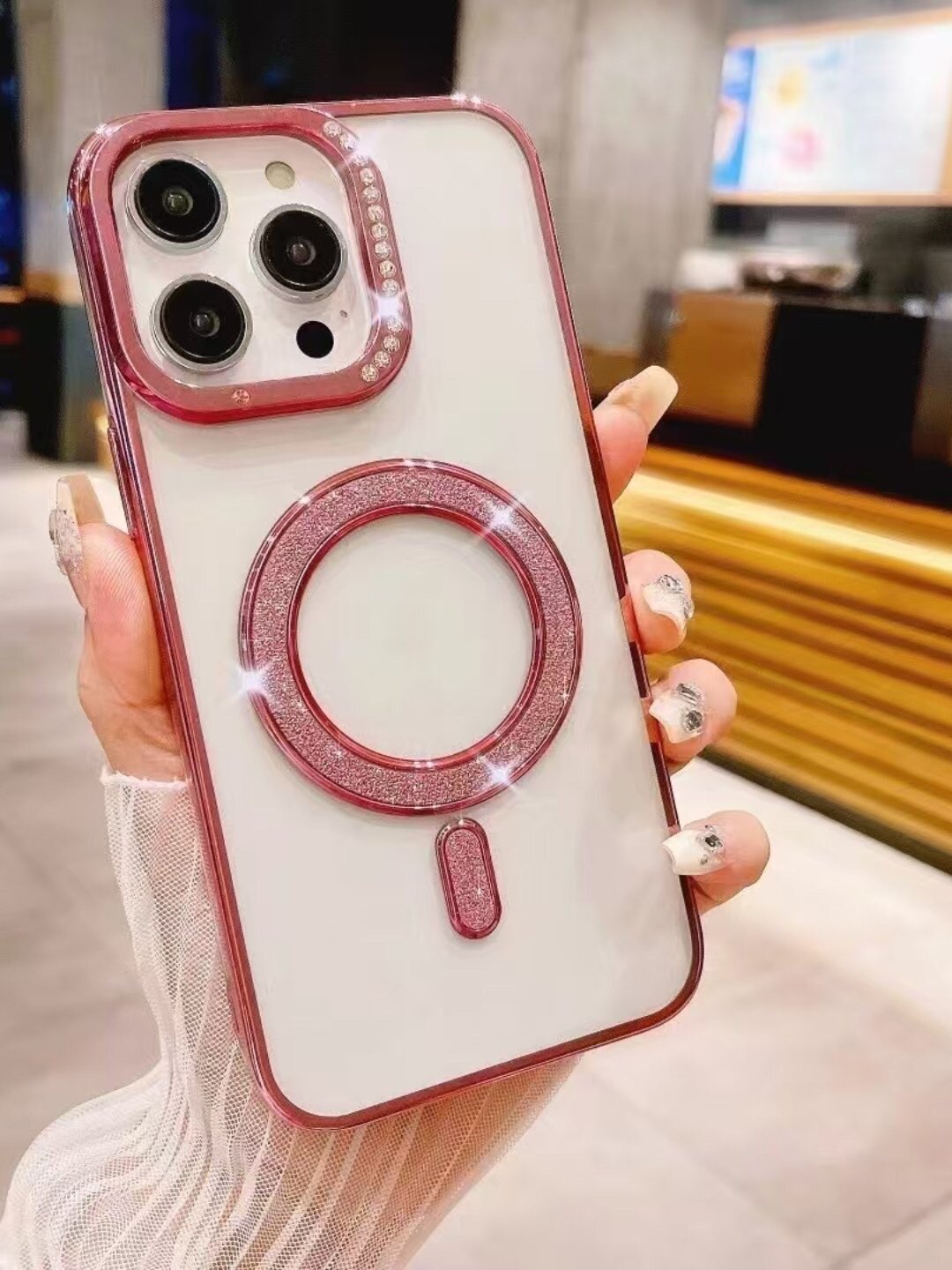 Чехол для iPhone 12 Pro Max, Magsafe, полупрозрачный, розовый , глянцевый, c цветными блестящими камнями — фото 1