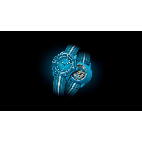 фото Наручные часы swatch, голубой