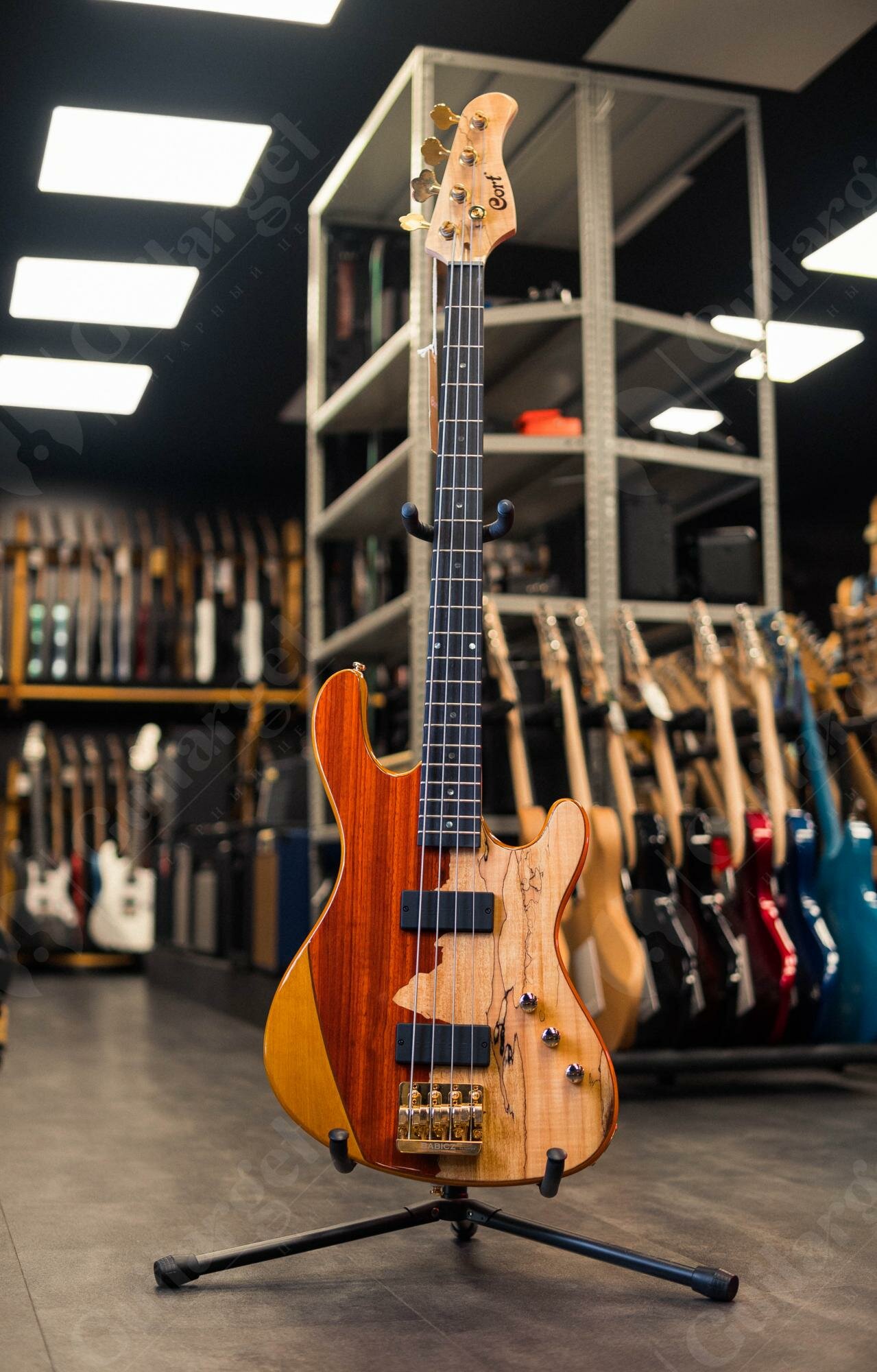 Бас-гитара Cort Rithimic-NAT