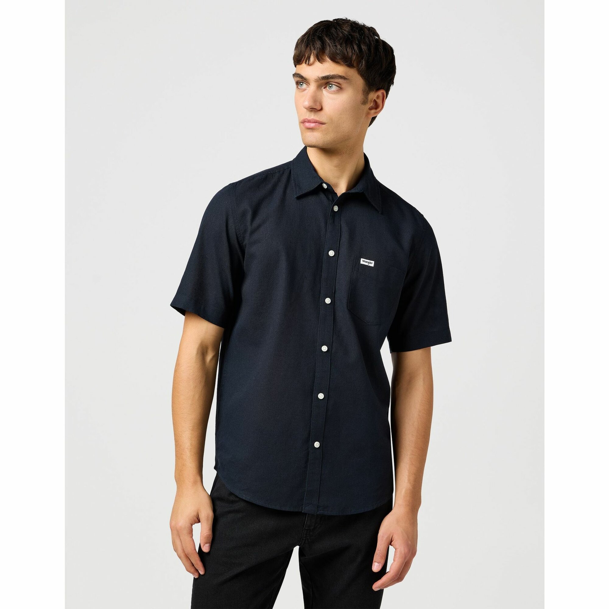 Рубашка Wrangler Men 1 Pocket Short Sleeves Shirt, размер M, черный