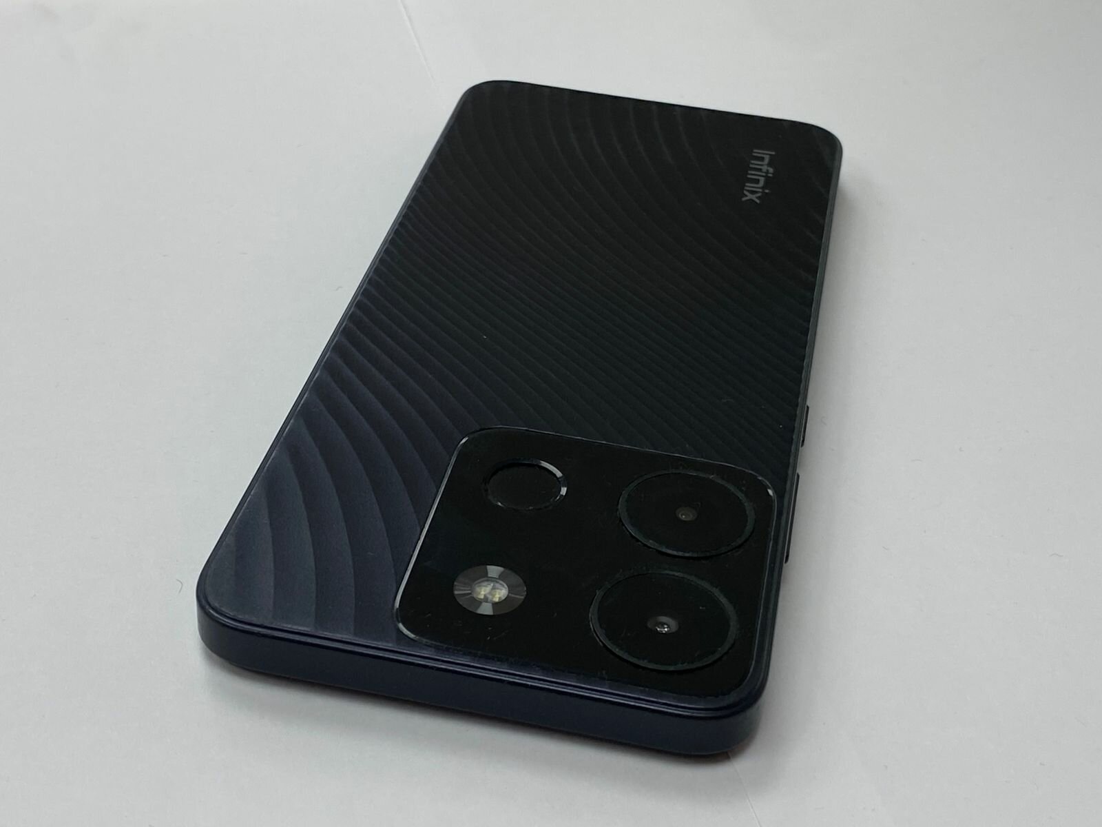 Смартфон Infinix Smart 7 Plus, 4/64 ГБ, 2 nano SIM, чёрный, (Б/У), уценка