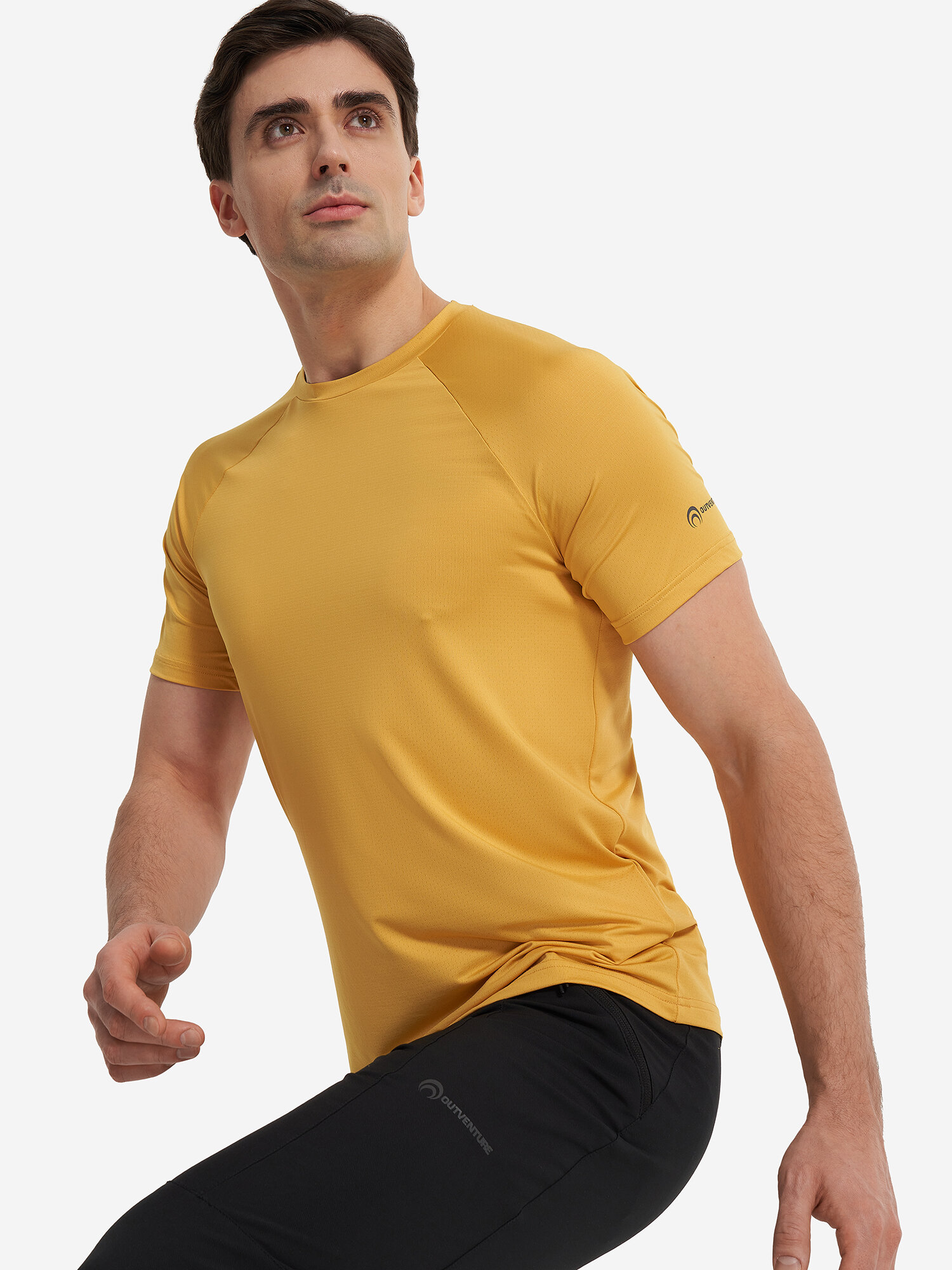 Футболка спортивная OUTVENTURE Hiking Men's T-Shirt
