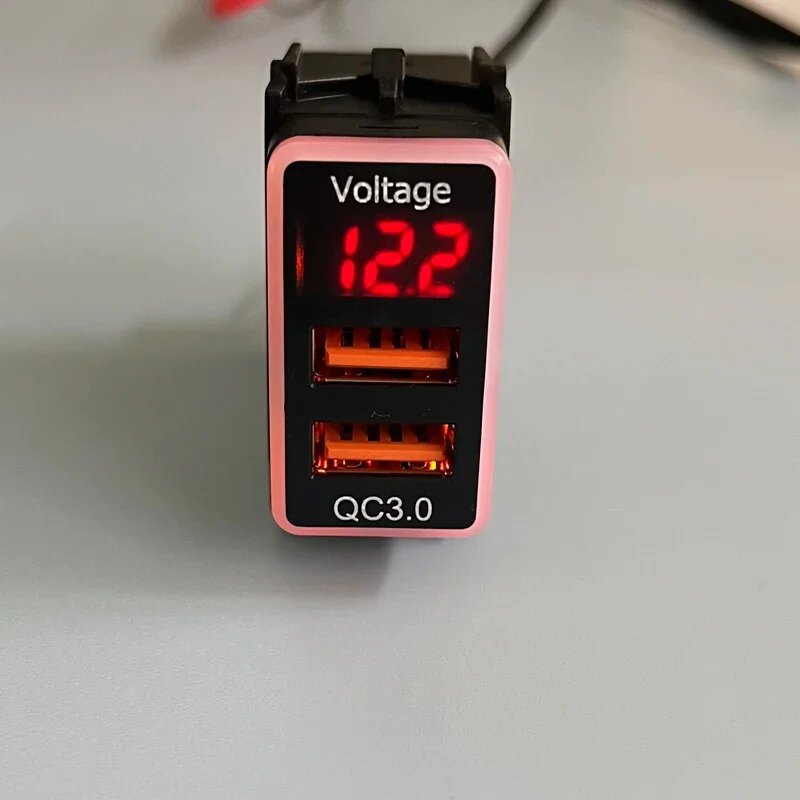 Автомобильное зарядное устройство QC3.0, USB-разъем с отображением напряжения для Nissan X-Trail Sylphy Qashqai Tiida Teana Sunny Y61 Y62, with Voltage Display