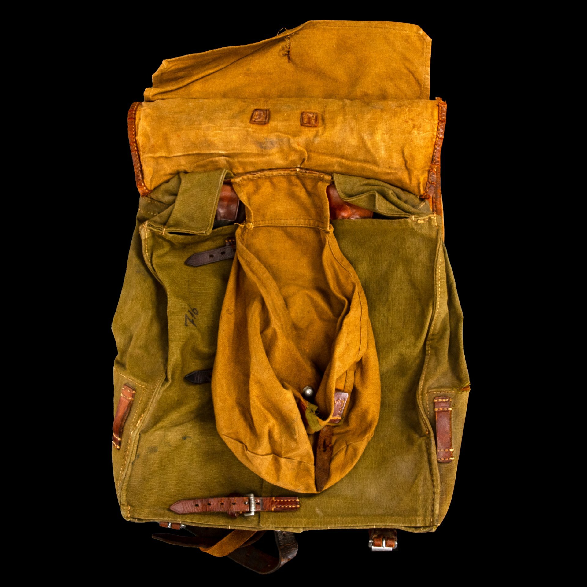 Ранец общевойсковой "Tornister 34" из 12/J. R.93, кожа, шерсть, алюминий, брезент, Германия