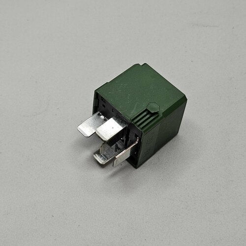 Реле компрессора пневмоподвески Mercedes w164 w221 w251 1300₽