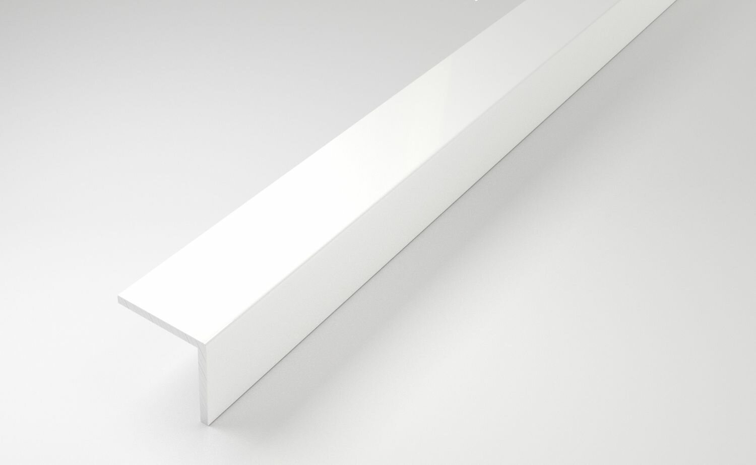 Уголок равнополочный ЛУКА белый глянец 2700х15х1 мм