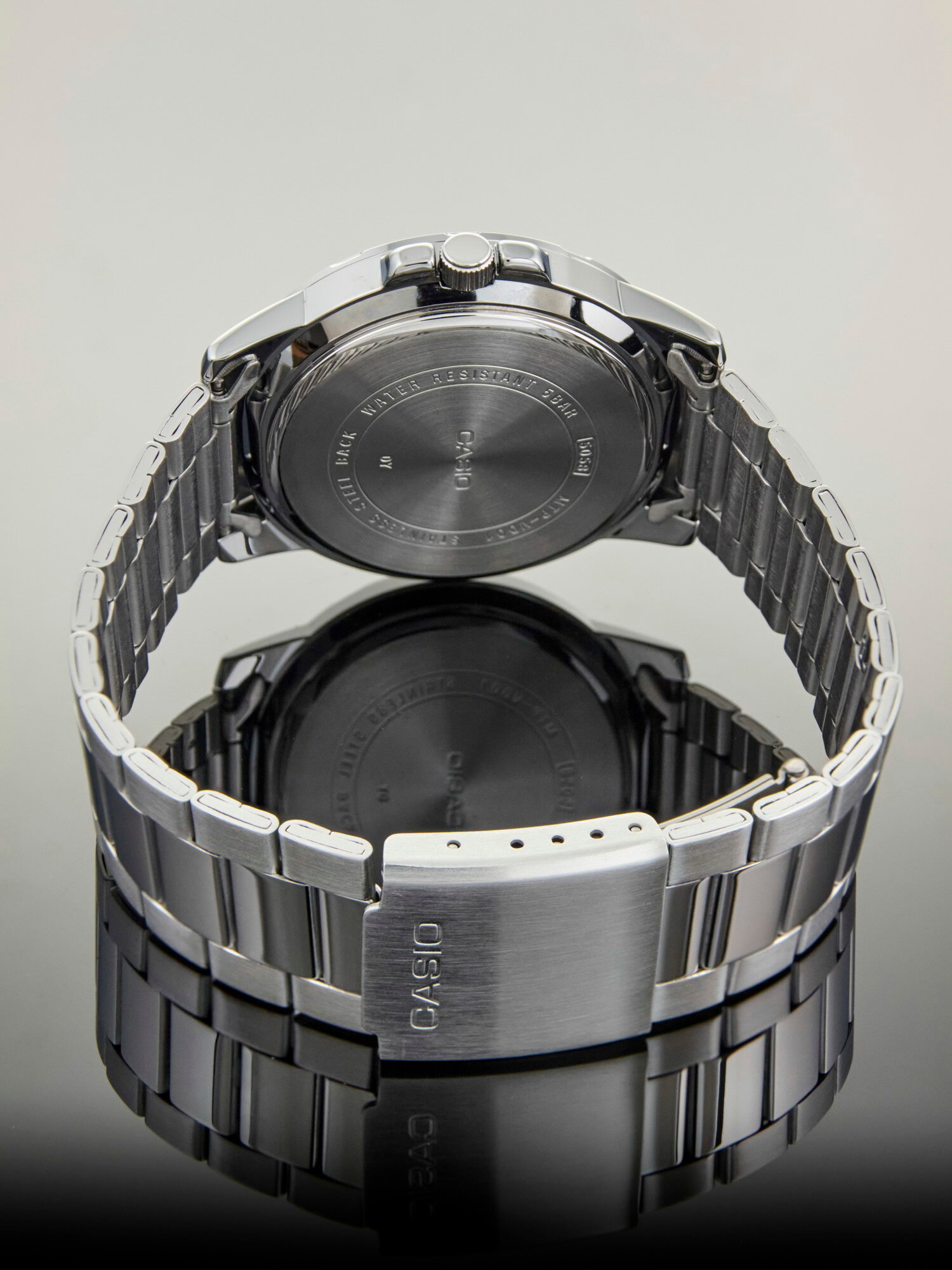 Наручные часы CASIO Классика, хром — фото 1