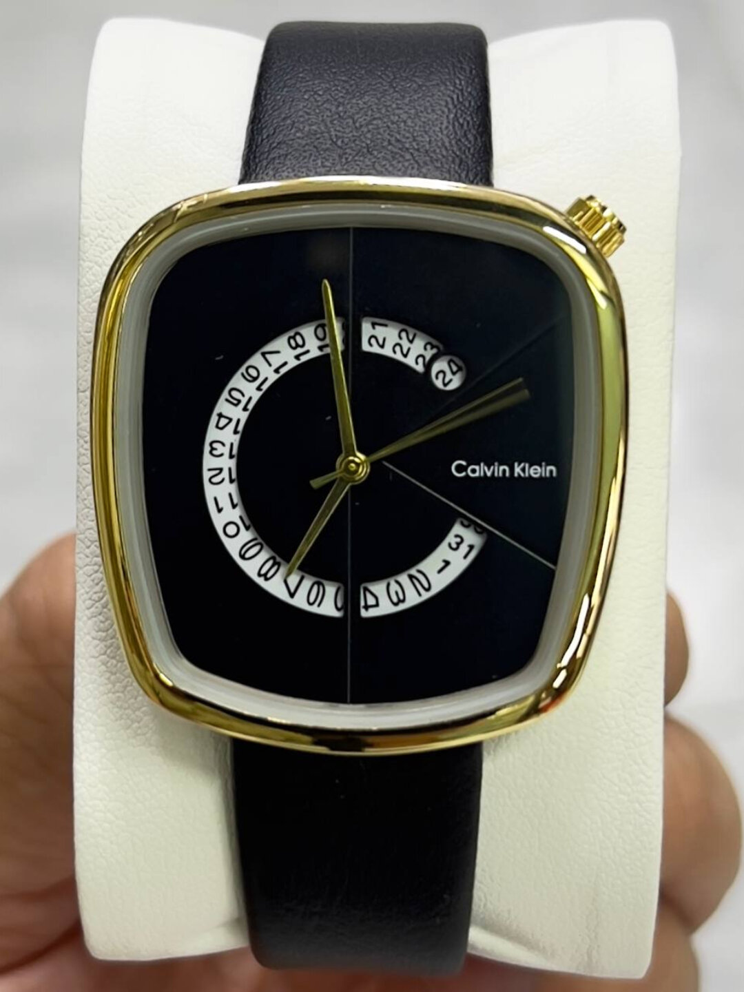 Наручные часы CALVIN KLEIN Классика, черный