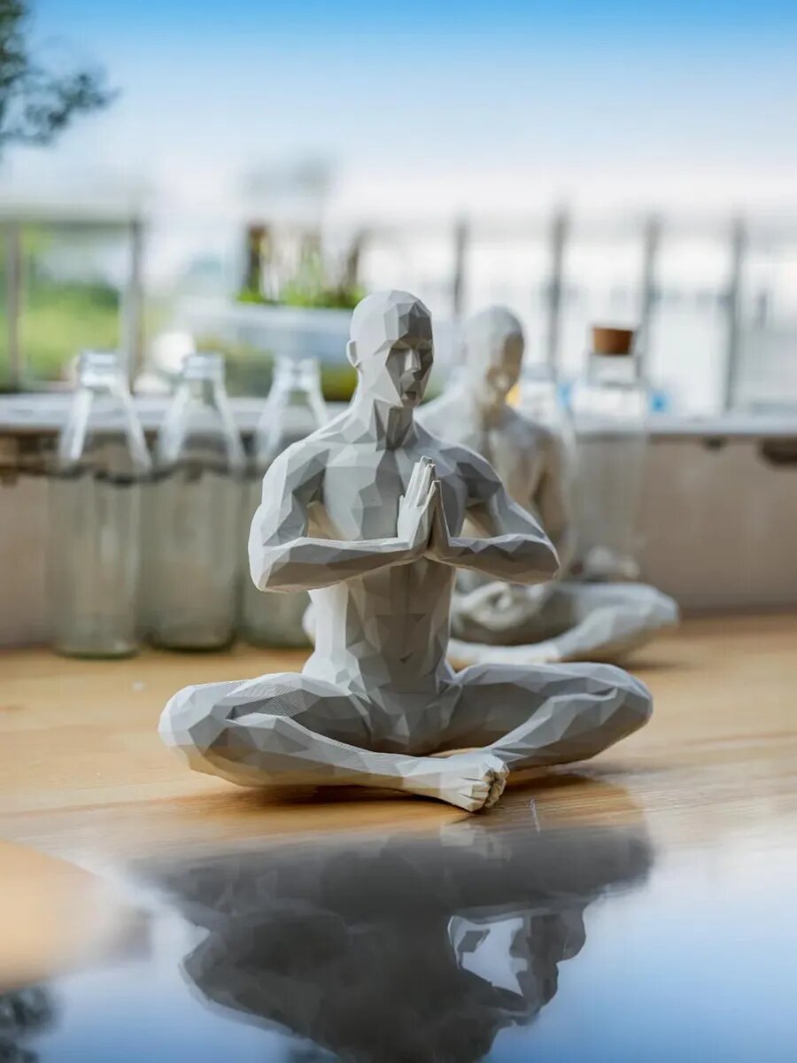 Статуэтка Медитация