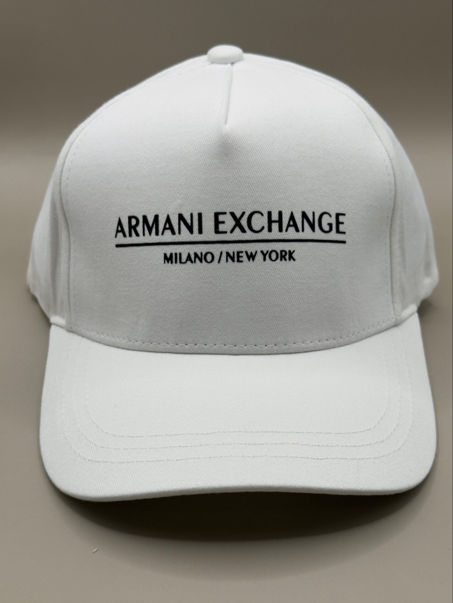 Бейсболка Armani Exchange AIX, 100%-хлопок, твёрдый лоб, цвет белый