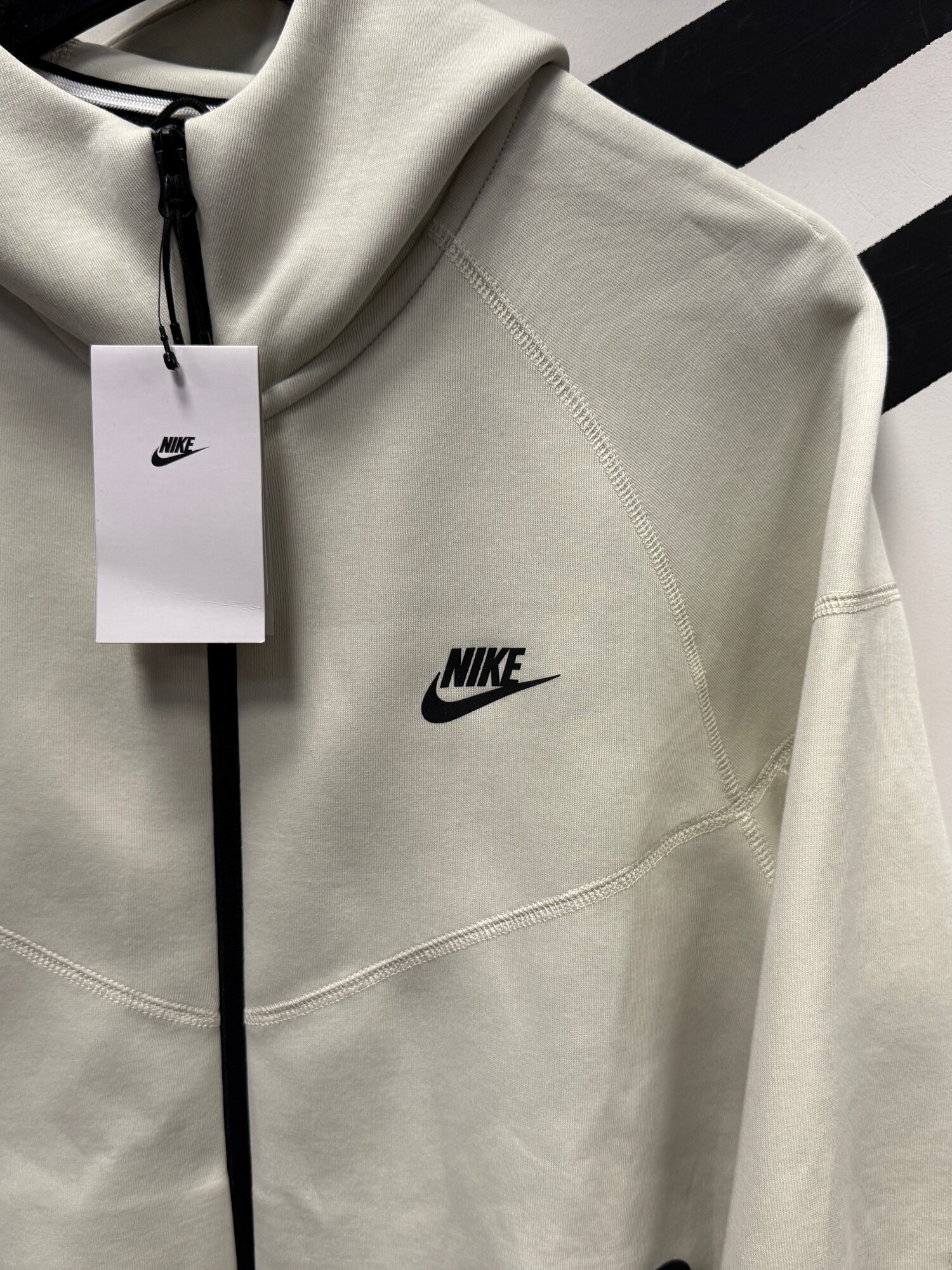 Толстовка NIKE Tech Fleece Full-Zip Windrunner, размер L, , белая — фото 1