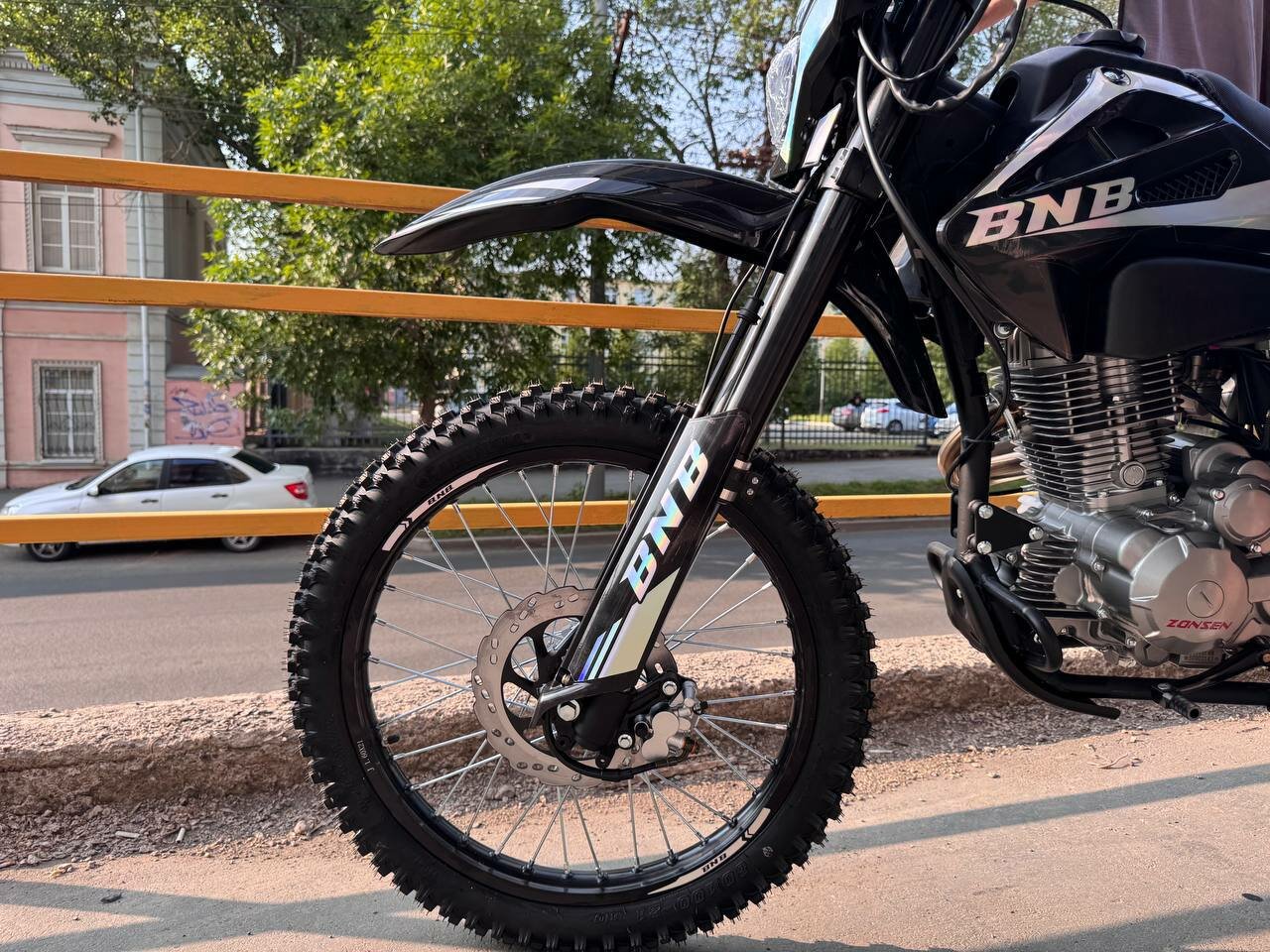 Эндуро-мотоцикл 172FMM 250, мощность 21 л. с, надежный двигатель