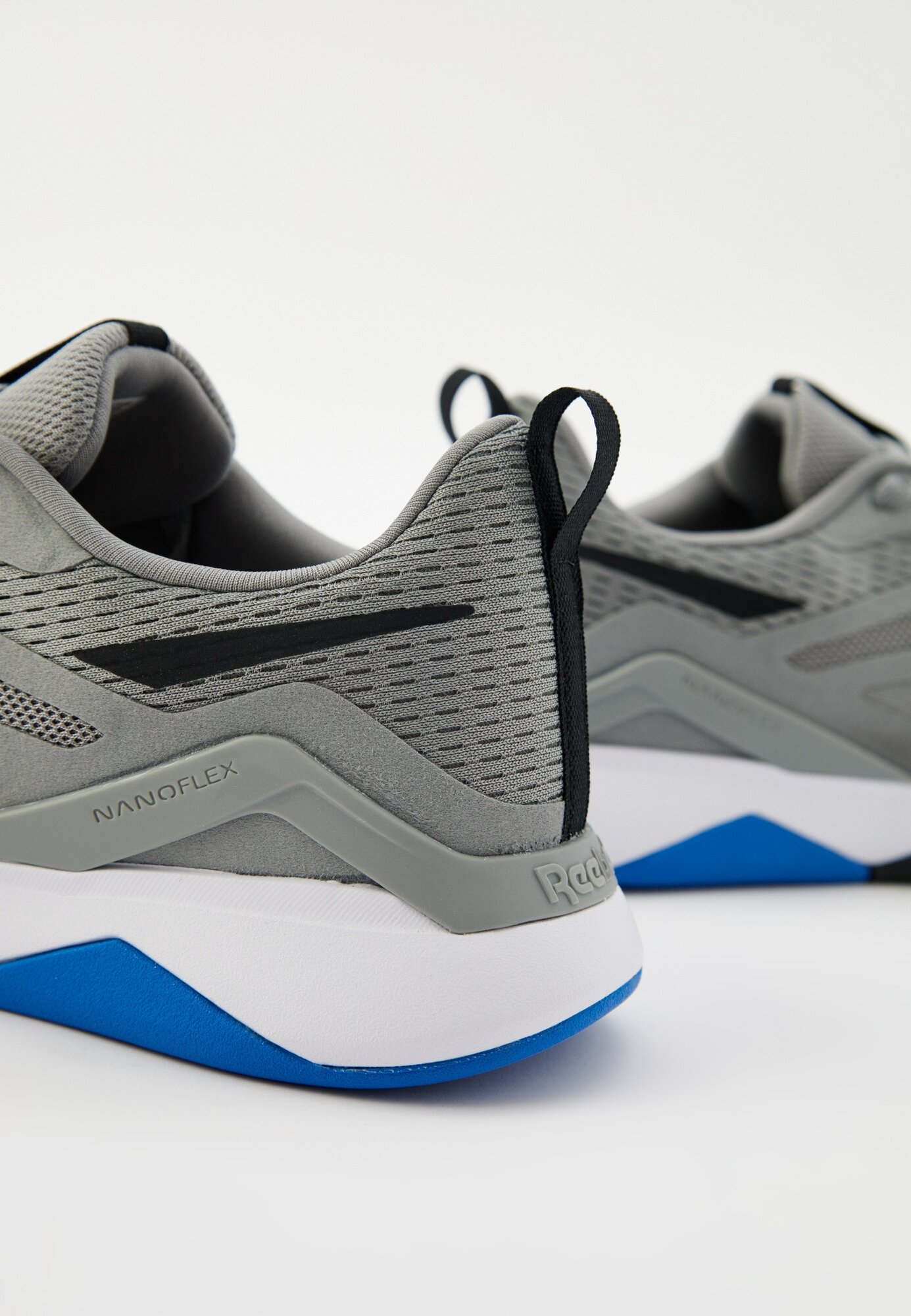 Кроссовки Reebok Nanoflex TR 2, полнота F, размер 9,5 US, серый/черный/голубой — фото 1