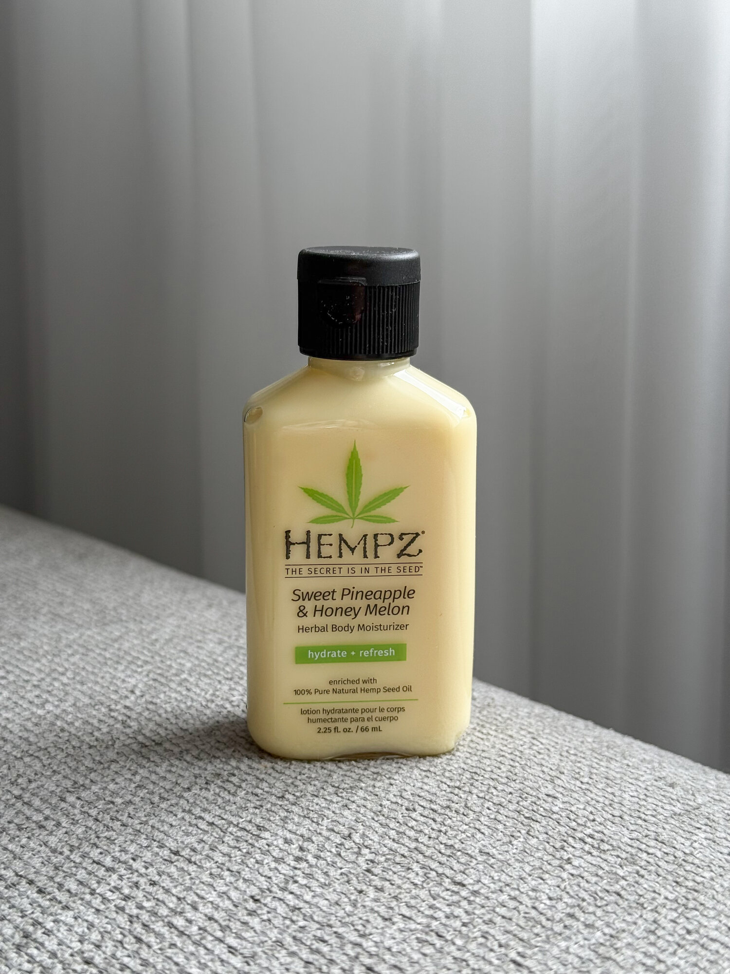 Молочко Для Тела Hempz Молочко для тела Ананас Медовая дыня Sweet pineapple & honey melon, 66 мл