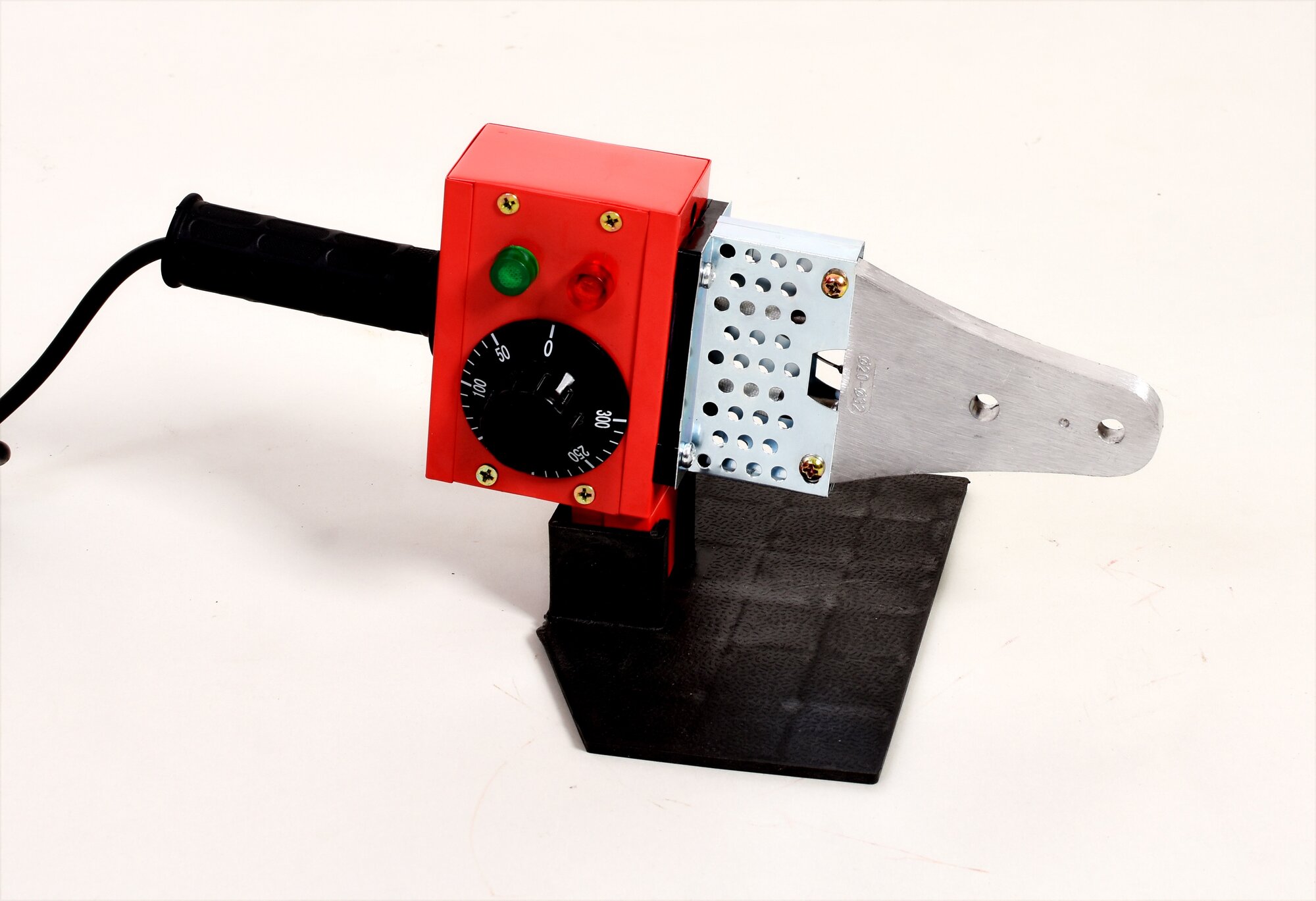 Сварочный аппарат FKR600 для полипропиленовых труб 20-32 в кейсе 600Вт