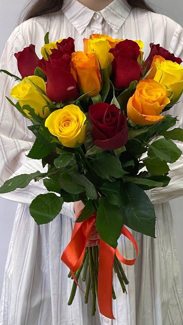 Букет из роз «Виртуоз» - 17 шт